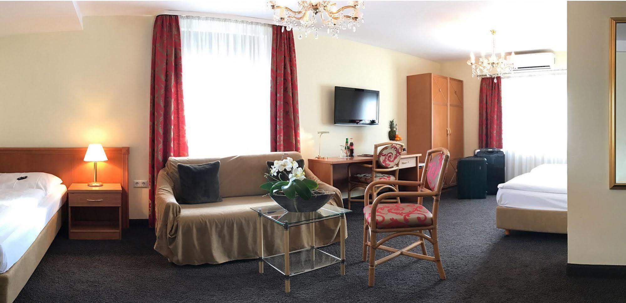 Boutiquehotel Goldhahn Bio Sport & Wellness Aalen Eksteriør bilde